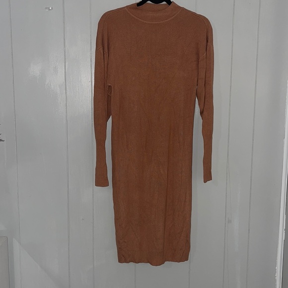 House of Harlow 1960 Dresses & Skirts - House of Harlow 1960 X Revolve small sweater dress